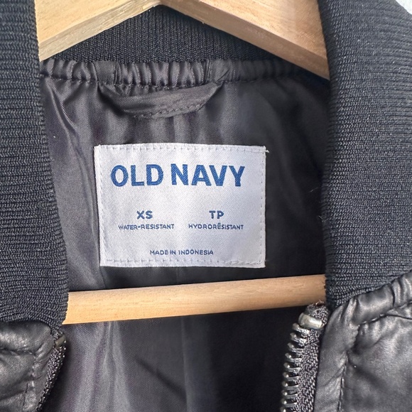 ✨ Old Navy Water-Resistant Bomber Jacket – XS ✨ - Picture 7 of 8